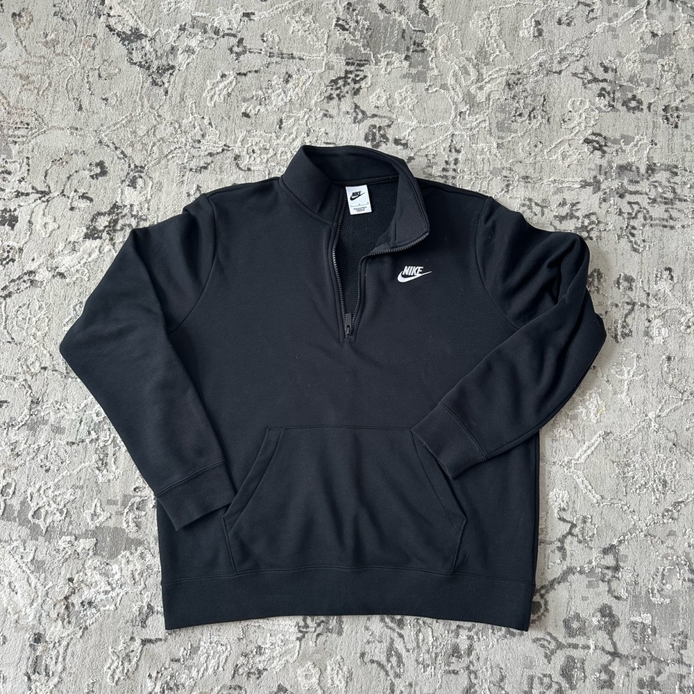 NIKE Quarter Zip